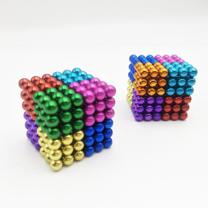 Jugando con bolas magnéticas Neocube  Colores Buckyballs para Ninos 