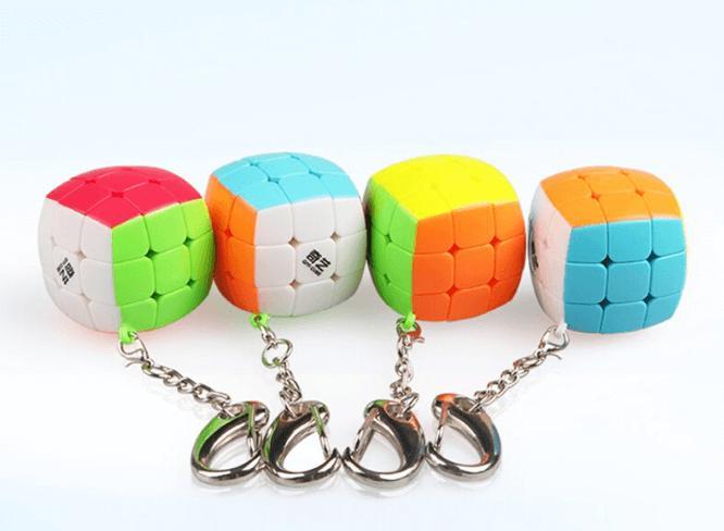 KEYCHAIN CUBE 3.5CM 3X3