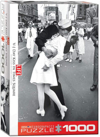 Life: Beso En Times Square - 1
